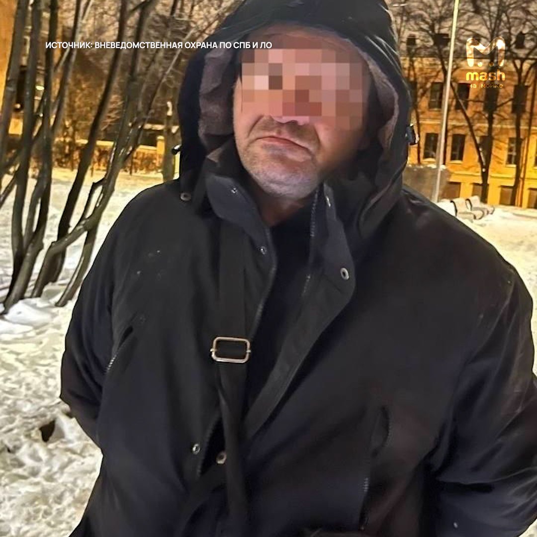 Педант заботливо расчистил тачку от снега перед угоном на Обводном канале — за свою бережливость поплатился скорейшим задержанием Росгвардией Педант заботливо расчистил тачку от снега перед угоном на Обводном канале — за свою бережливость поплатился скорейшим задержанием Росгвардией