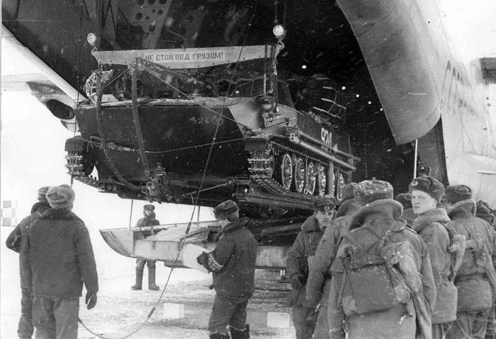 Александр Коц: ВЕЧЕРНИЙ ЗВОН:. прыжок уходящего дня Александр Коц: ВЕЧЕРНИЙ ЗВОН:. прыжок уходящего дня