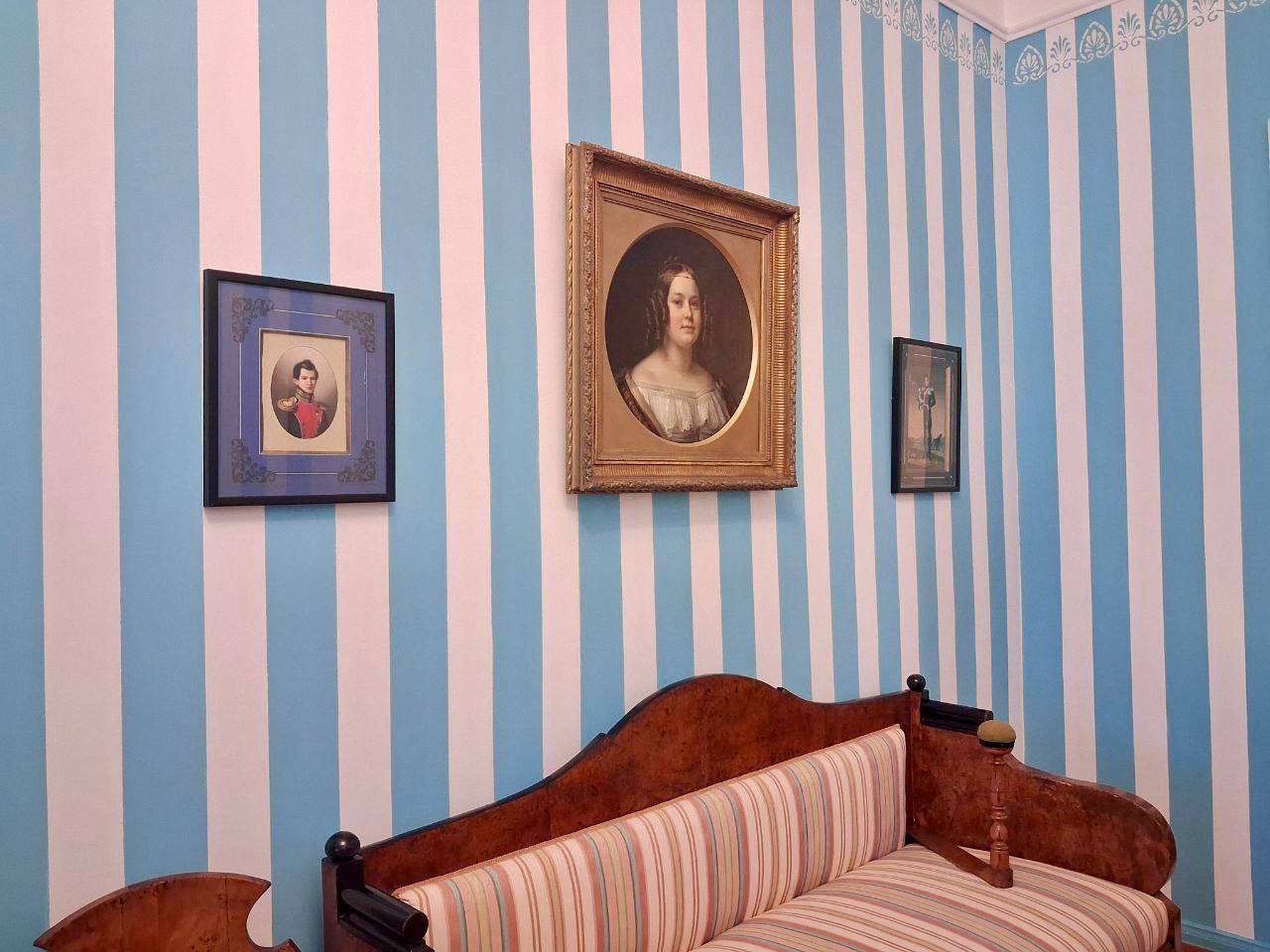 Здесь жила семья — прообраз Лариных Здесь жила семья — прообраз Лариных