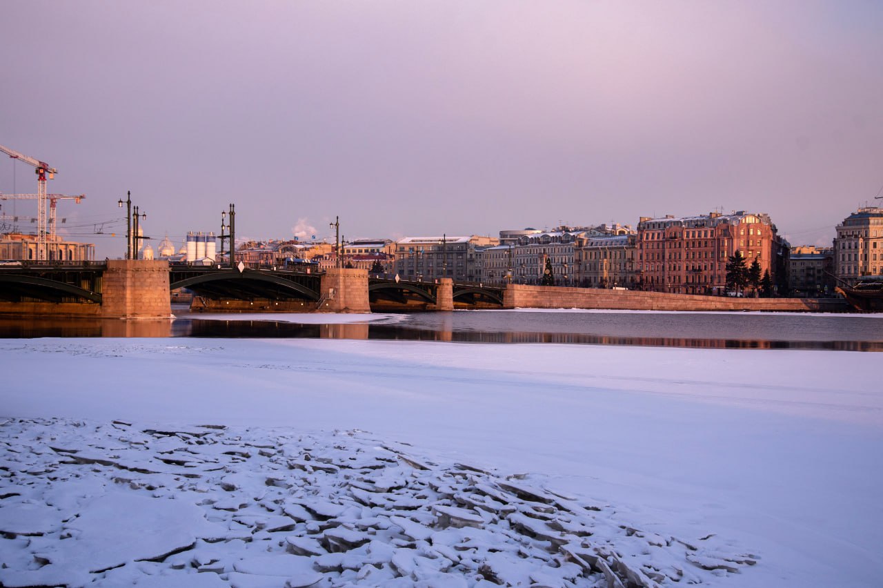 «Желтый» уровень опасности объявили в Петербурге