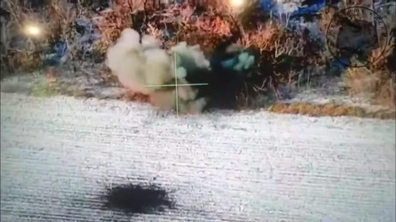 Выкуривание ВСУшников из схрона с помощью дронов