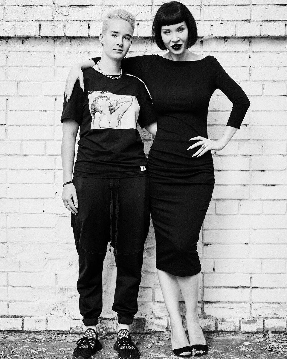 Истязали лошадь: Дочь "экстрасенса" Ольги Якубович жестоко обращалась с животными Истязали лошадь: Дочь "экстрасенса" Ольги Якубович жестоко обращалась с животными