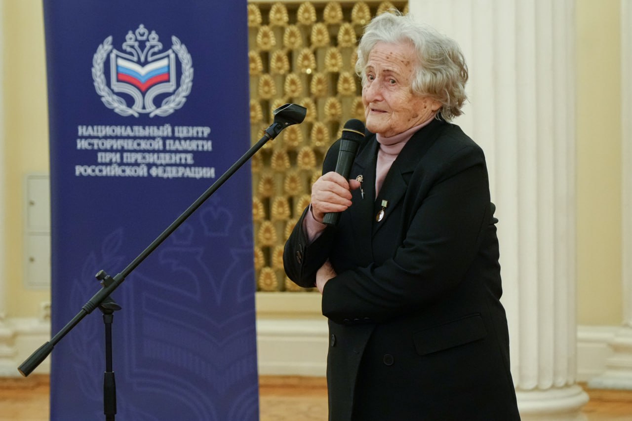 Александр Бельский поздравил победителей Всероссийского конкурса инициатив по сохранению исторической памяти Александр Бельский поздравил победителей Всероссийского конкурса инициатив по сохранению исторической памяти