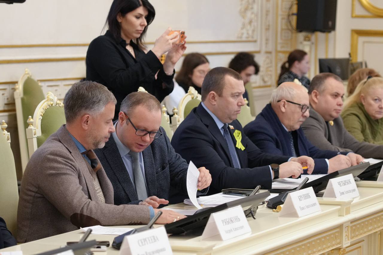 Состоялось первое заседание рабочей группы, посвящённое возможному ужесточению или полному запрету продажи вейпов