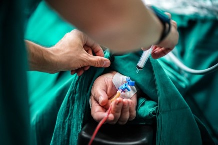 Петербурженка чуть не скончалась от анафилактического шока в клинике пластической хирургии — женщина считает, что виноваты недобросовестные анестезиологи