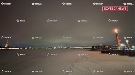 Салют прогремел у Петропавловской крепости в Петербурге в честь 82-й годовщины освобождения города-героя Ленинграда от фашистской блокады