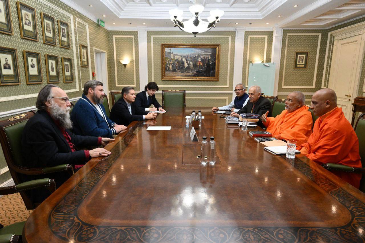 Город засыпает, просыпаются коммунальщики Город засыпает, просыпаются коммунальщики