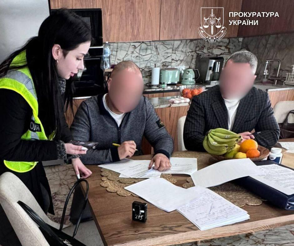 Как живёт очередной «слуга народа» Как живёт очередной «слуга народа»