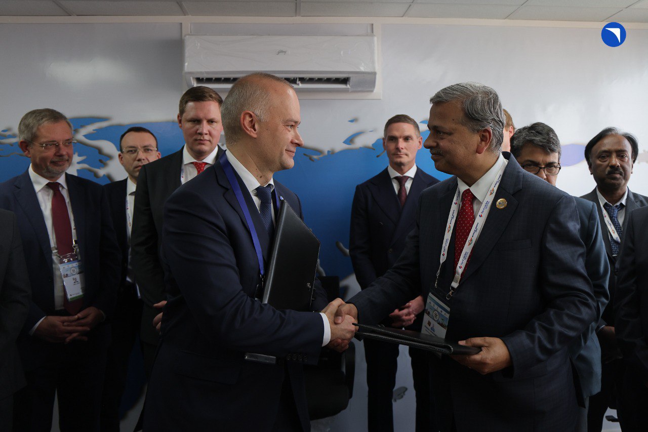 ОАК и корпорация HAL подписали договор о совместной деятельности, регламентирующий сотрудничество по производству Superjet-100 в Индии ОАК и корпорация HAL подписали договор о совместной деятельности, регламентирующий сотрудничество по производству Superjet-100 в Индии