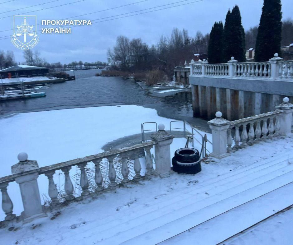 Как живёт очередной «слуга народа» Как живёт очередной «слуга народа»