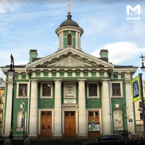 Извращенец, переодетый в рясу с крестом, приставал к солисткам хора церкви Святой Марии на Большой Конюшенной