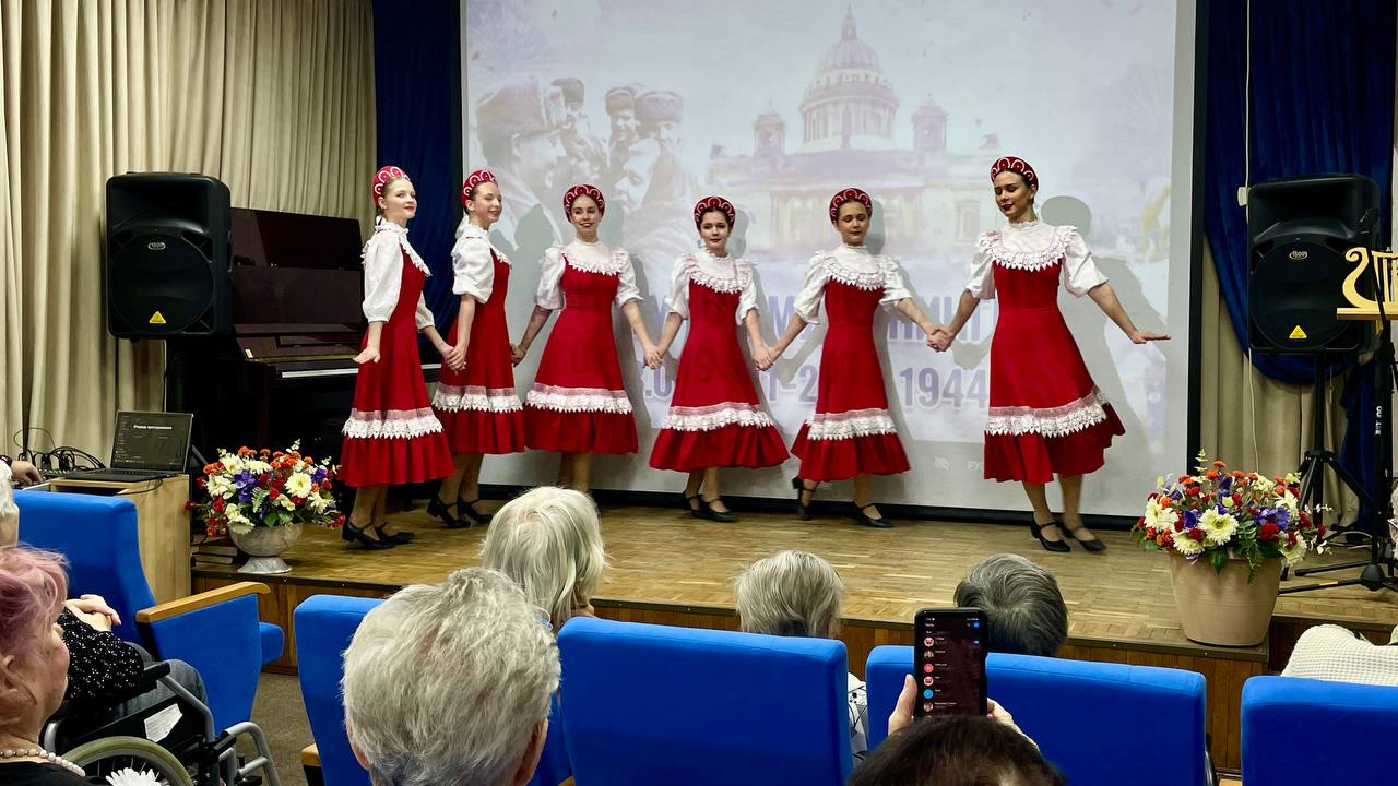 Сотрудники ГСУ СК России по городу Санкт-Петербургу посетили Дом-интернат ветеранов войны и труда №2 Сотрудники ГСУ СК России по городу Санкт-Петербургу посетили Дом-интернат ветеранов войны и труда №2