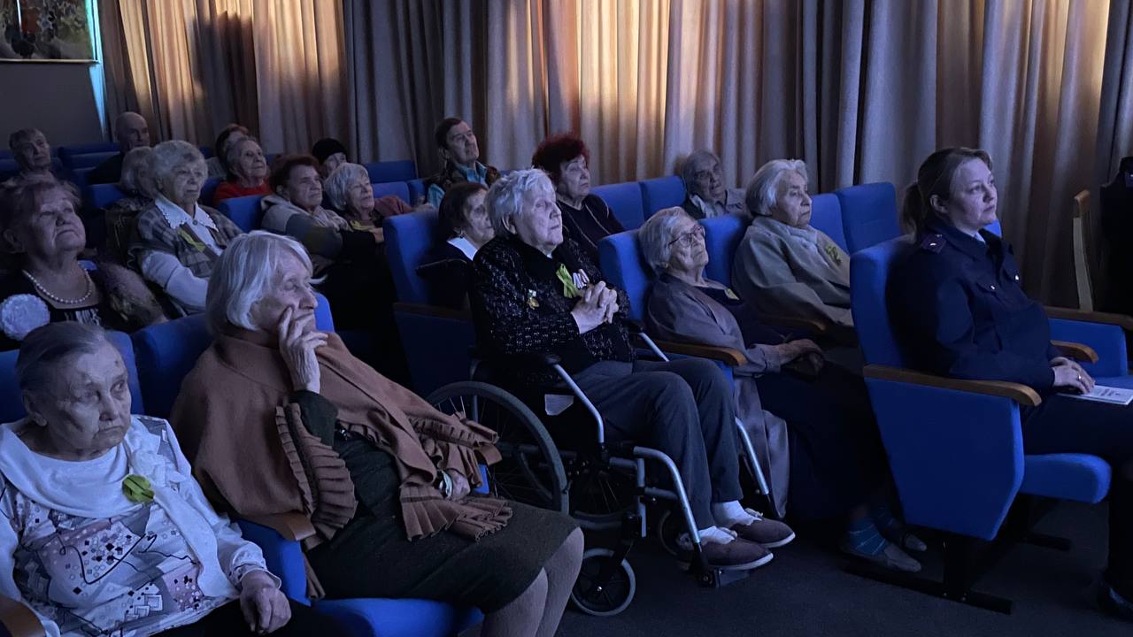 Сотрудники ГСУ СК России по городу Санкт-Петербургу посетили Дом-интернат ветеранов войны и труда №2 Сотрудники ГСУ СК России по городу Санкт-Петербургу посетили Дом-интернат ветеранов войны и труда №2