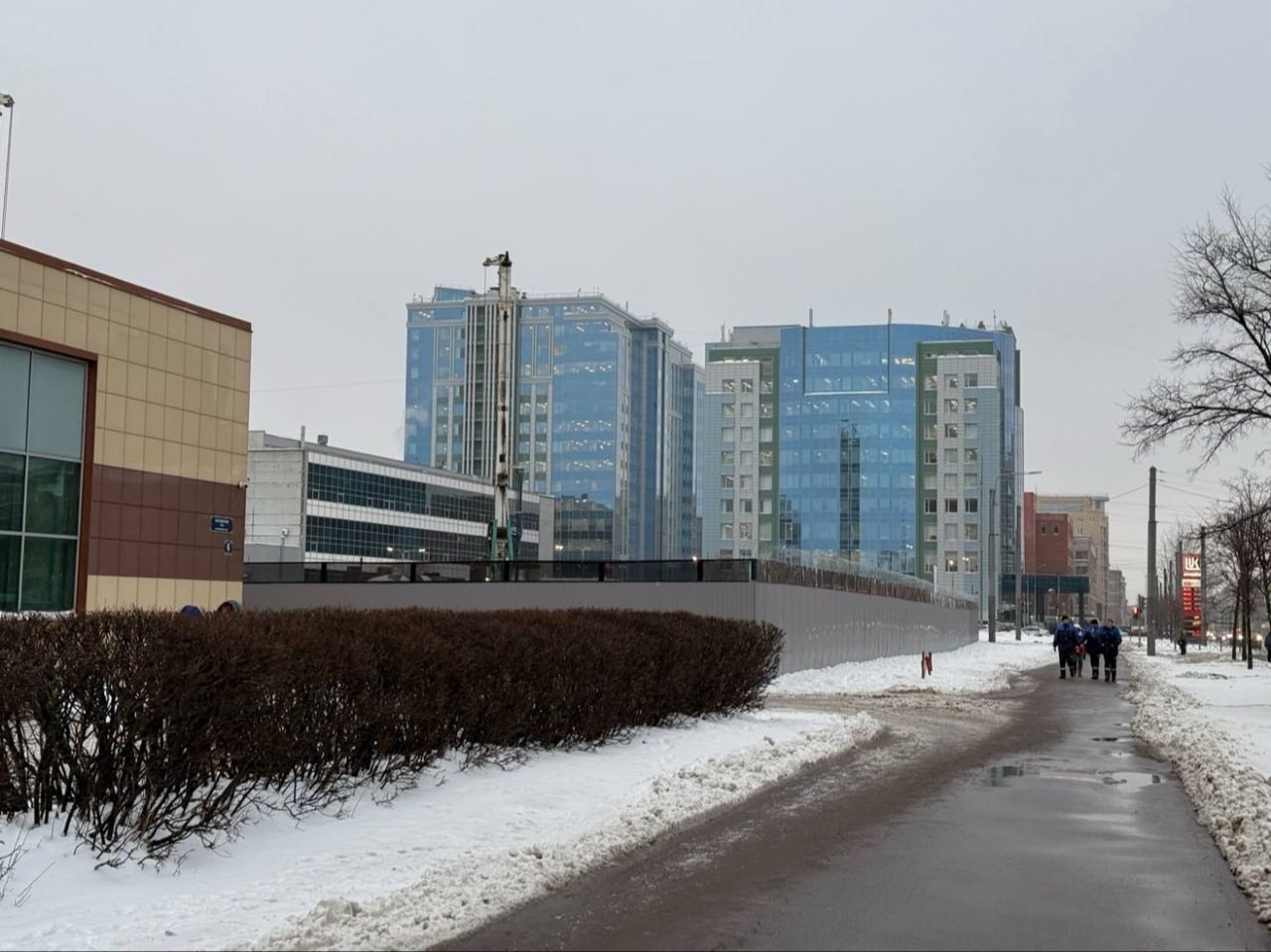 На Благодатной улице всё готово для прокладки эскалаторного тоннеля будущей станции метро «Броневая» На Благодатной улице всё готово для прокладки эскалаторного тоннеля будущей станции метро «Броневая»