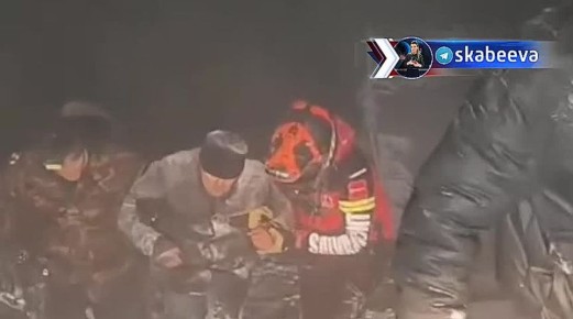 В горах Румынии спасатели обнаружили двух заблудившихся украинцев, которые, рискуя жизнью, бежали от режима Зеленского