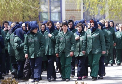 "Зачем вы надели на Трепову платок, зачем специально создаёте какой-то страдальческий образ?", пишет мне возмущенный подписчик