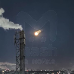 Внимание, это не глюк — всего лишь четыре луны появились над Питером минувшей ночью