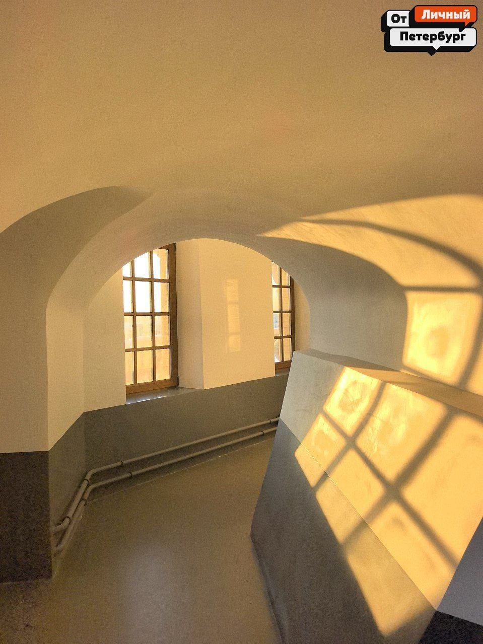 Этот вид вы точно не забудете: обзорная площадка Собора Петра и Павла в Петергофе Этот вид вы точно не забудете: обзорная площадка Собора Петра и Павла в Петергофе