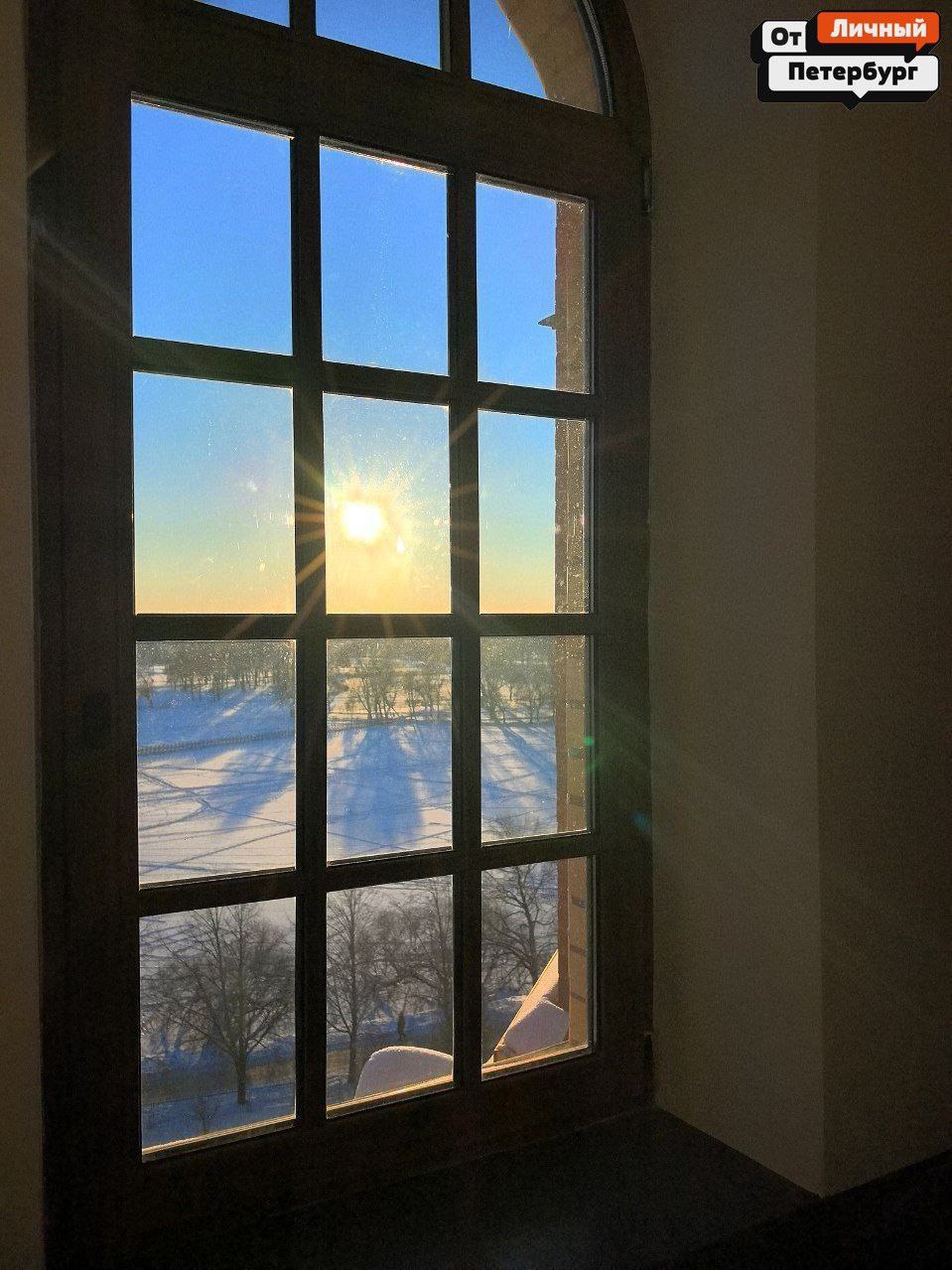 Этот вид вы точно не забудете: обзорная площадка Собора Петра и Павла в Петергофе Этот вид вы точно не забудете: обзорная площадка Собора Петра и Павла в Петергофе