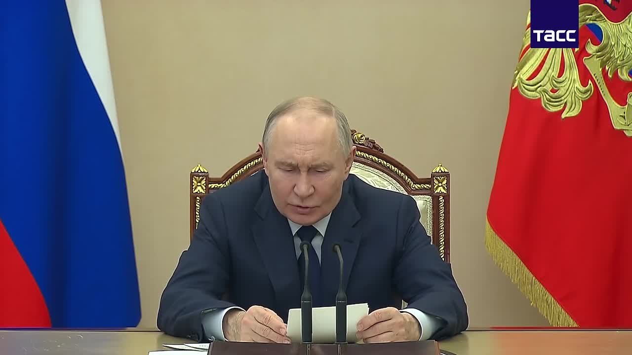 Главное из заявлений Путина на совещании по экономическим вопросам: