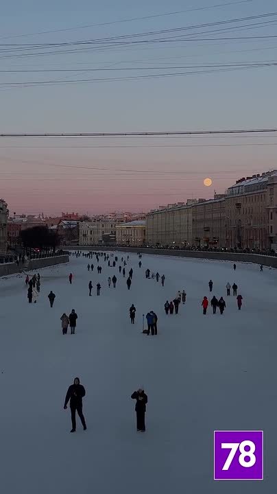 Гулять по замёрзшим каналам Петербурга нравится? А оказывается, нельзя