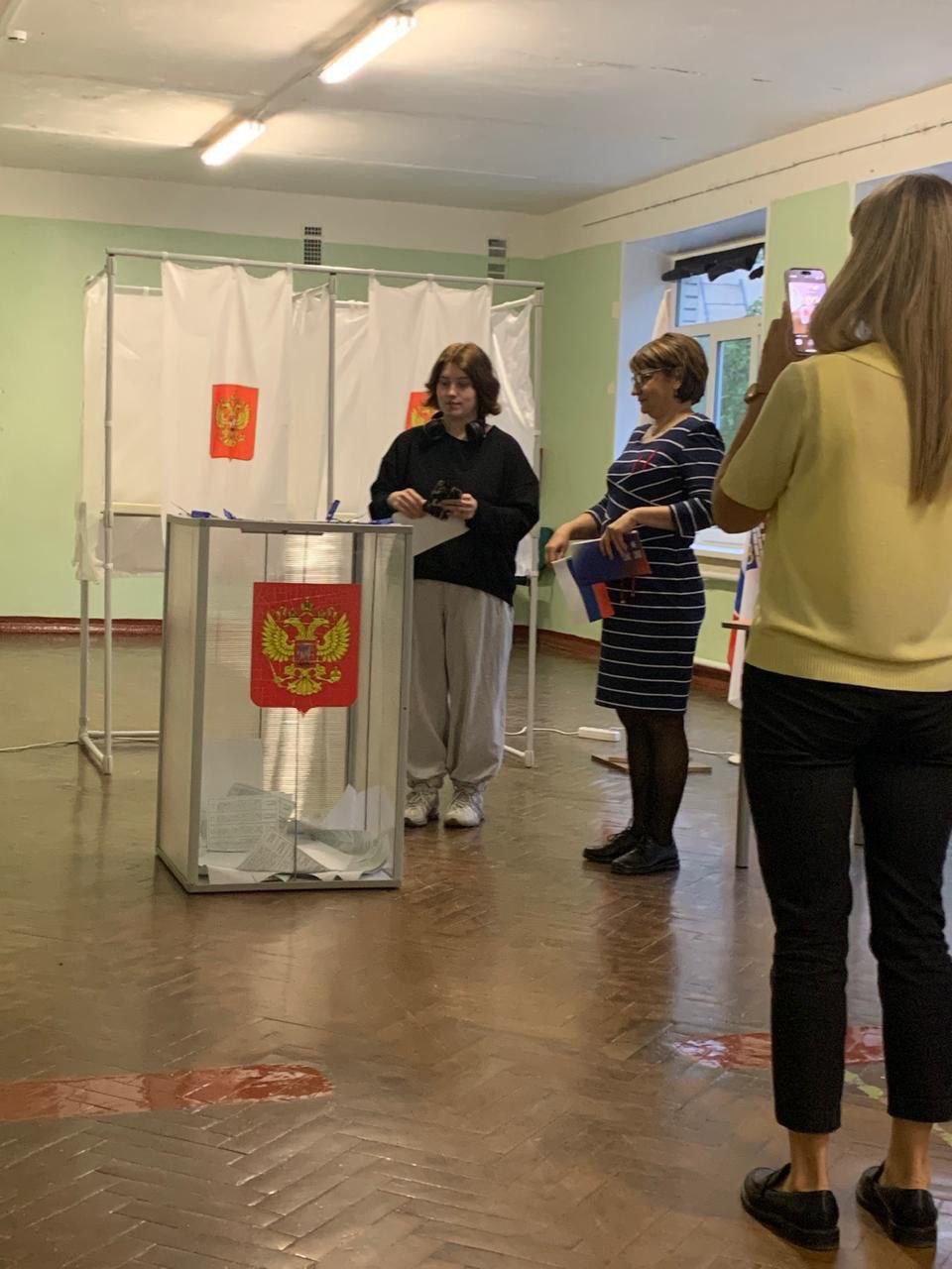 Сегодня героем нашей рубрики «Одна судьба – одна Победа!» стала наша коллега Ирина Николаевна Шабанова, председатель участковой избирательной комиссии №292 Выборгского района Сегодня героем нашей рубрики «Одна судьба – одна Победа!» стала наша коллега Ирина Николаевна Шабанова, председатель участковой избирательной комиссии №292 Выборгского района