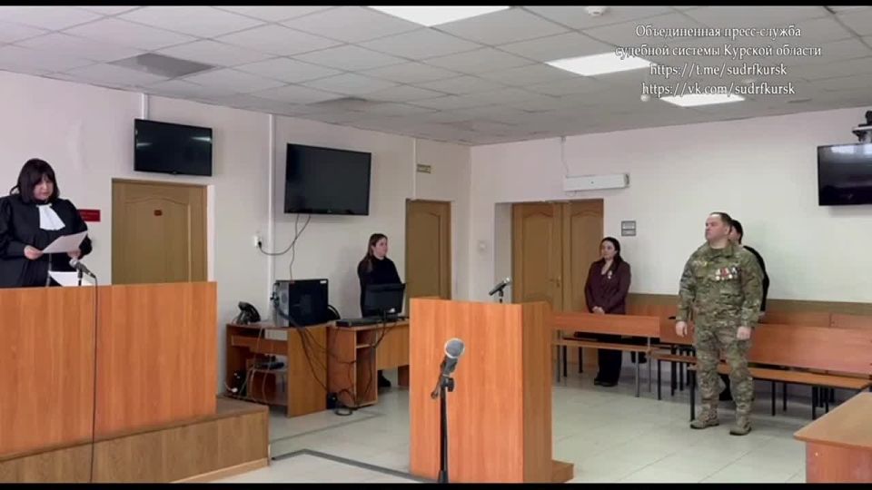 Юлия Витязева: Мне Алехина даже жалко.. Этакий Мишенька Бальзаминов в симбиозе с Хлестаковым и Голохвастовым. Только глупее. И тщеславнее