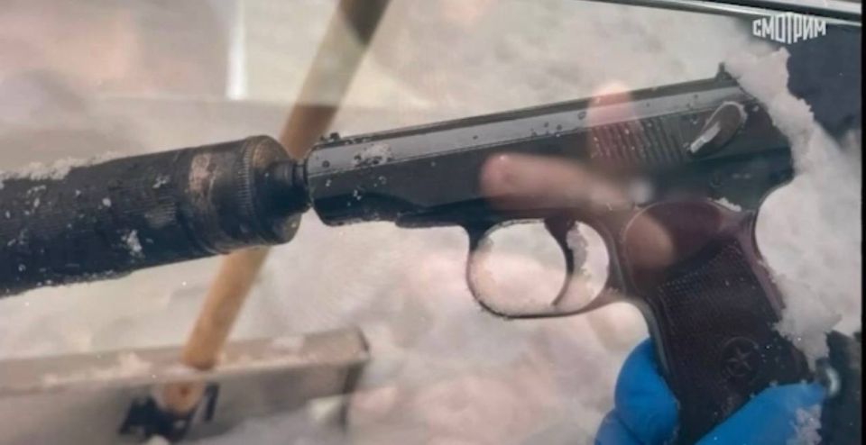 Олег Царёв: Примечательно, что в выброшенном пистолете Макарова, из которого киллер пытался убить Владимира Алексеева, было найдено 3 патрона из 8