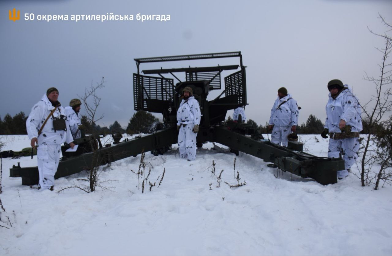 Украинская 155-мм буксируемая гаубица 2П22 «Богдана-БГ» на вооружении 50-й отдельной артиллерийской бригады ВСУ Украинская 155-мм буксируемая гаубица 2П22 «Богдана-БГ» на вооружении 50-й отдельной артиллерийской бригады ВСУ