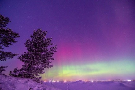 Восхитительное северное сияние запечатлели сегодня на южном берегу Финского залива