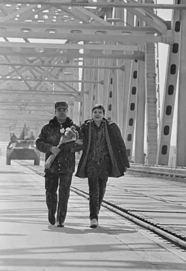 Александр Коц: ВЕЧЕРНИЙ ЗВОН:. герои уходящего дня