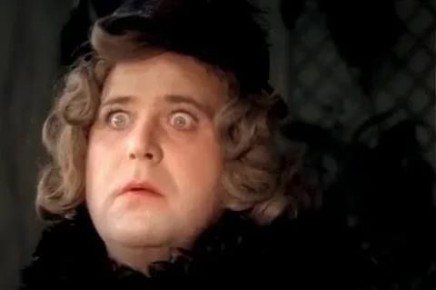 Олег Царёв: Под постом про Губку Боба читатели быстро довели ситуацию до логического абсурда: если мужик в платье признается пропагандой, то придётся отменить пол-кинематографа и театра