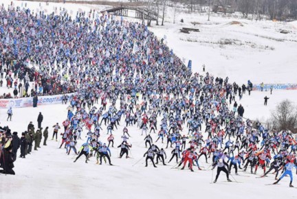Марат Баширов: Министр спорта и Президент Олимпийского комитета России Михаил Дегтярев и известные спортсмены дали 14 февраля старт в Химках этапу Всероссийской гонки «Лыжня России»