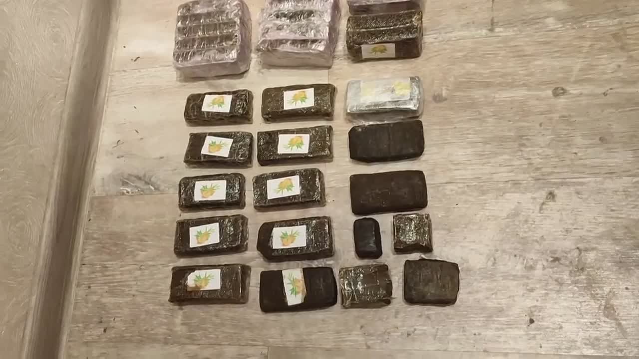 35 кило запрещёнки нашли полицейские у жителя Петербурга — мужчина арендовал квартиру на Академика Байкова и использовал её как склад с наркотиками