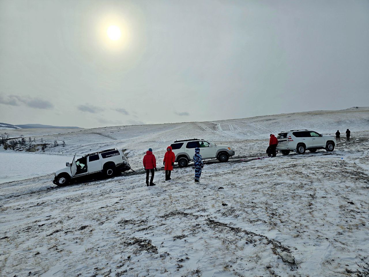 Сергей Колясников: По пути выдернули здоровенный джип, попавший в промоину Сергей Колясников: По пути выдернули здоровенный джип, попавший в промоину