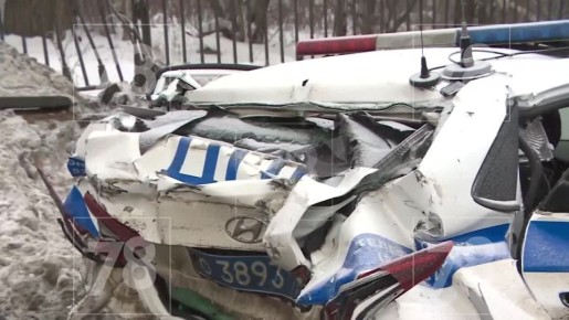 Полицейского госпитализировали с травмами после ДТП на Пулковском шоссе