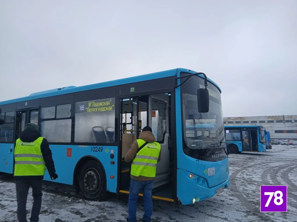 Городские автобусы проверили сегодня на соблюдение чистоты