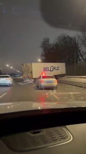 Два ребенка и три полицейских пострадали в массовой аварии на Пулковском шоссе