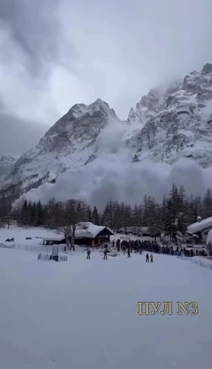 Марат Баширов: Если, кто понимает, что делать в такой ситуации - напишите на почту m.f.bashirov@gmail.com. У нас тоже такие лавины сходят