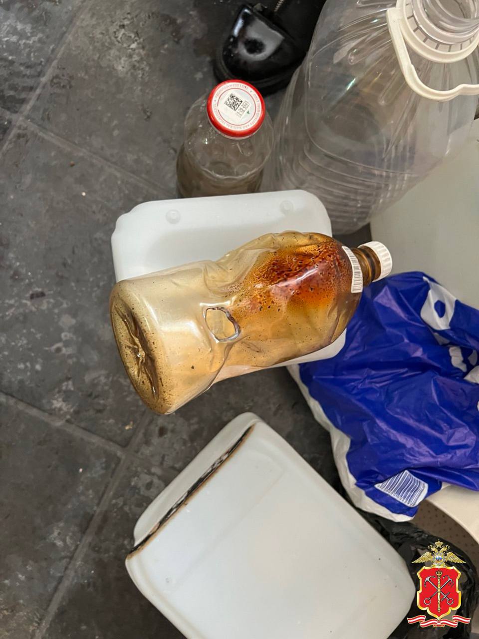 Полицейские задержали пару наркосбытчиков из Колпино Полицейские задержали пару наркосбытчиков из Колпино