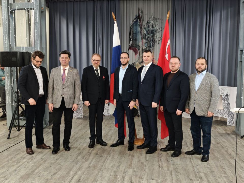 Виталий Милонов: Высшая партийная школа в Московском районе