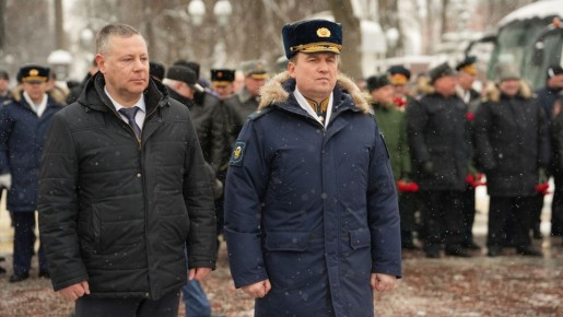 Почетное наименование «гвардейский» присвоено 299 парашютно-десантному полку 98 гвардейской воздушно-десантной дивизии