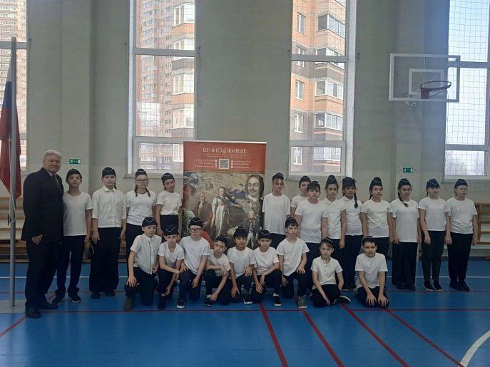 Эдуард Басурин: Участники МОПД "ВЕЧНО ЖИВЫЕ" вместе с ребятами готовятся к Дню защитника Отечества!