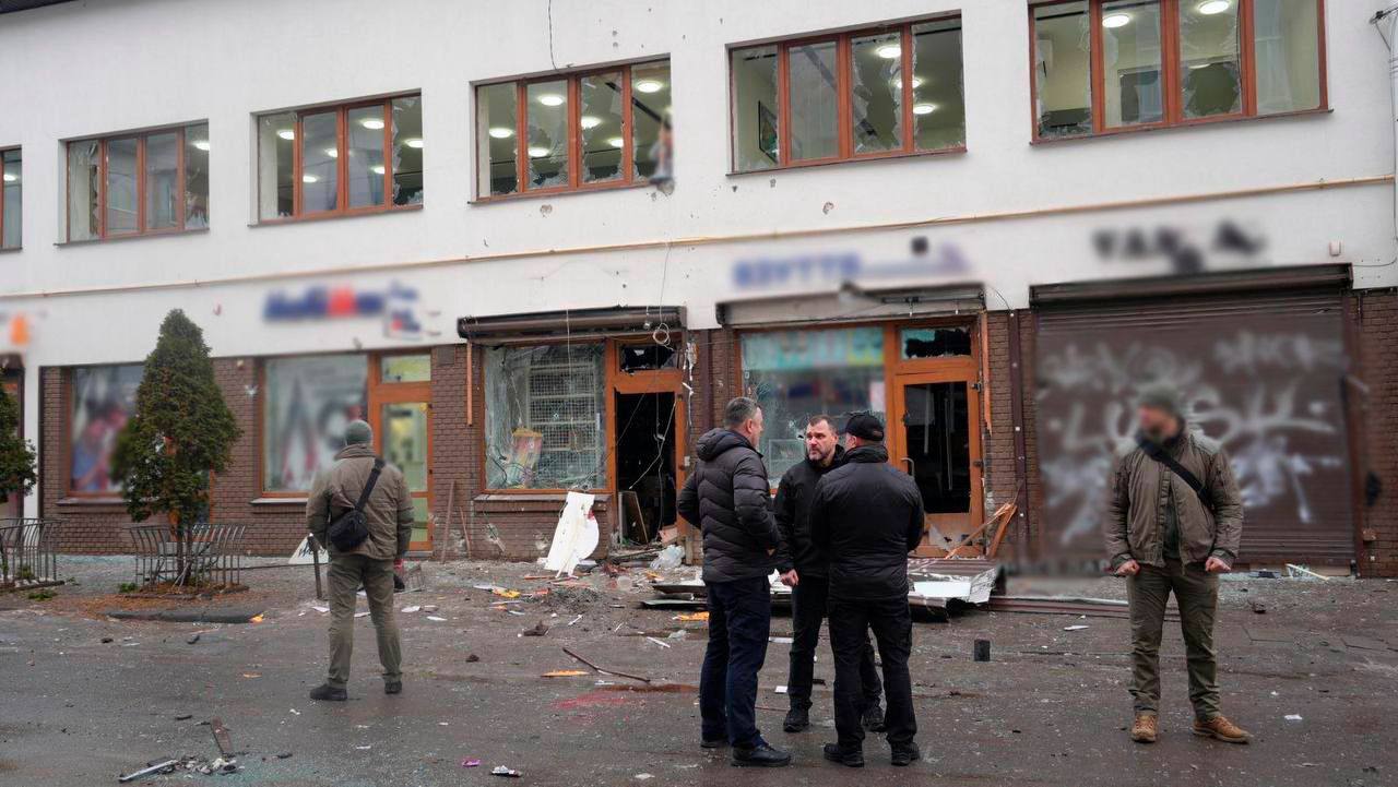 Взрывы во Львове – десятки пострадавших полицаев Взрывы во Львове – десятки пострадавших полицаев