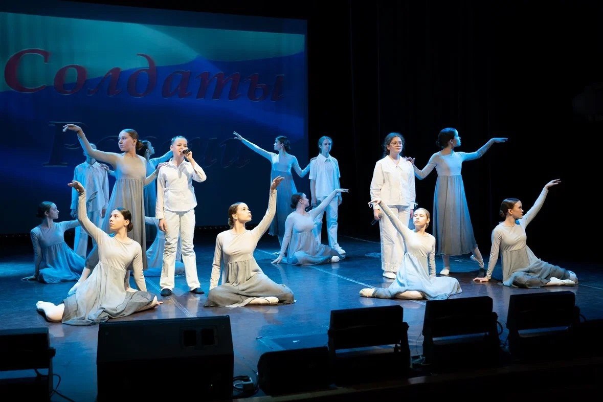 Курсанты и кадеты Следственного комитета посетили концерт «Солдаты России» в детском театре эстрады Курсанты и кадеты Следственного комитета посетили концерт «Солдаты России» в детском театре эстрады