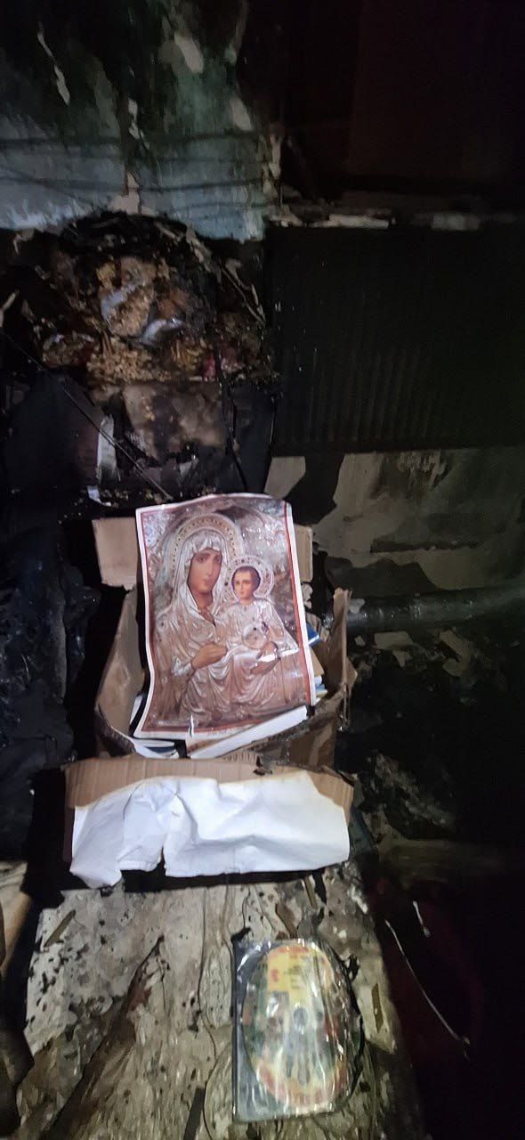 Чудо для фронта: иконы и библии, не сгоревшие в огне, спасают бойцов