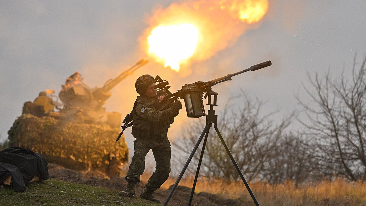 В Профиле выходит важный для меня текст, это продолжение очной и заочной дискуссии с коллегами на тему, нужно ли нам дальше воевать
