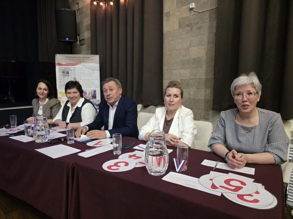 Сегодня площадка молодежного центра #ЛАМПА превратилась в центр притяжения юных будущих избирателей! Сегодня площадка молодежного центра #ЛАМПА превратилась в центр притяжения юных будущих избирателей!