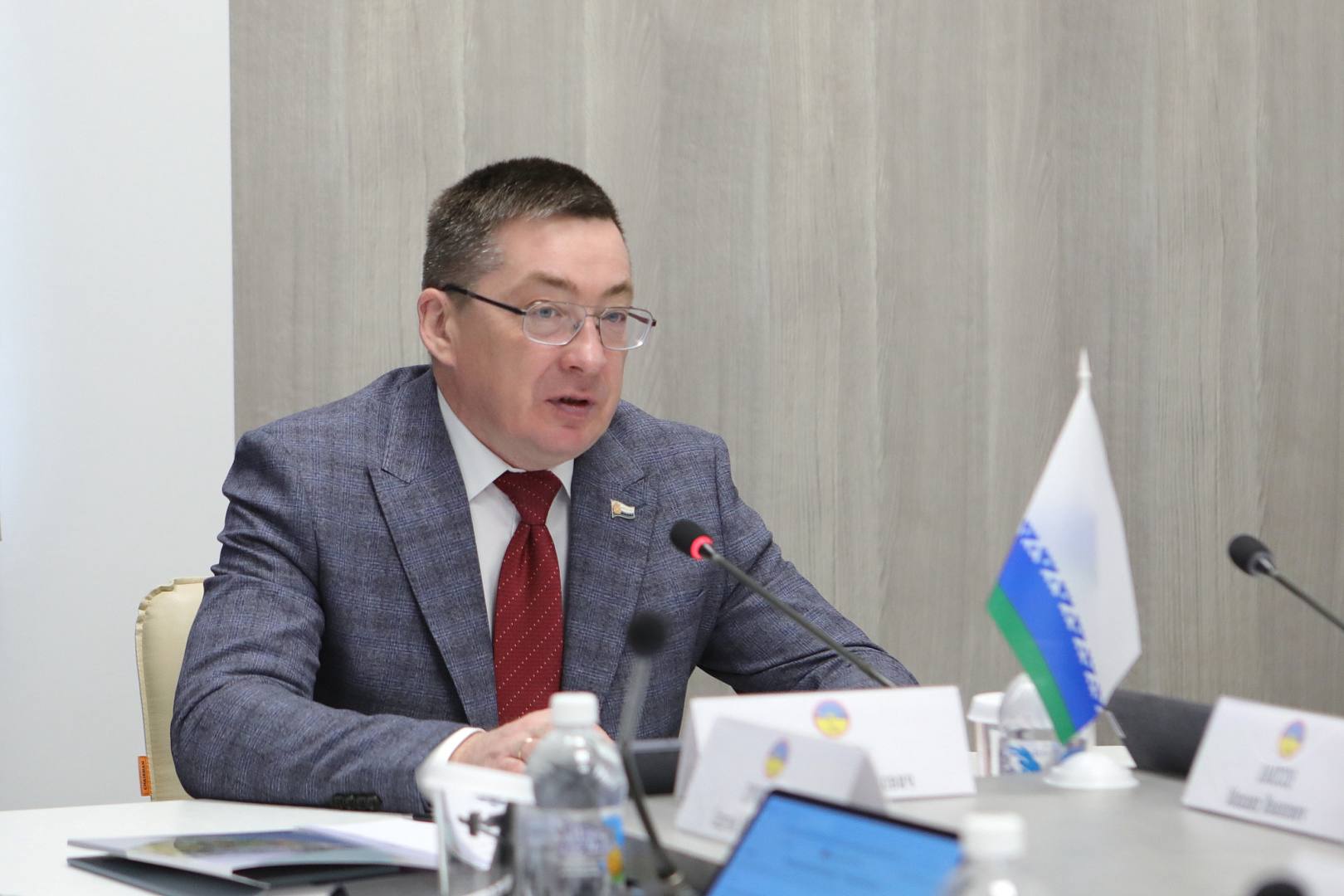 Депутат Михаил Амосов принял участие в заседании комитета ПАСЗР по делам Севера и малочисленных народов в Мурманске Депутат Михаил Амосов принял участие в заседании комитета ПАСЗР по делам Севера и малочисленных народов в Мурманске