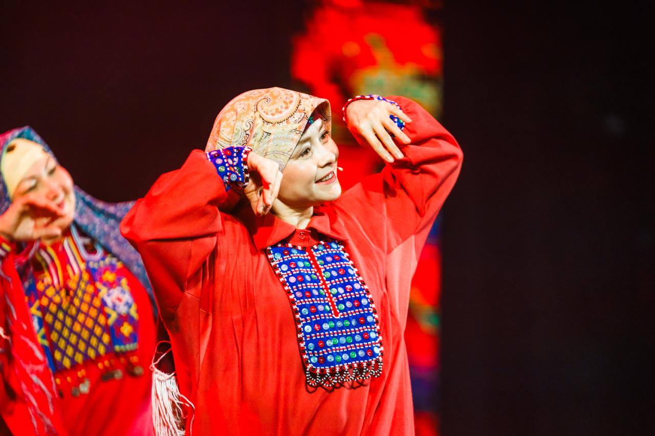 Нас объединяет слово: Югра впервые стала площадкой для большого профессионального диалога о будущем родных языков Нас объединяет слово: Югра впервые стала площадкой для большого профессионального диалога о будущем родных языков